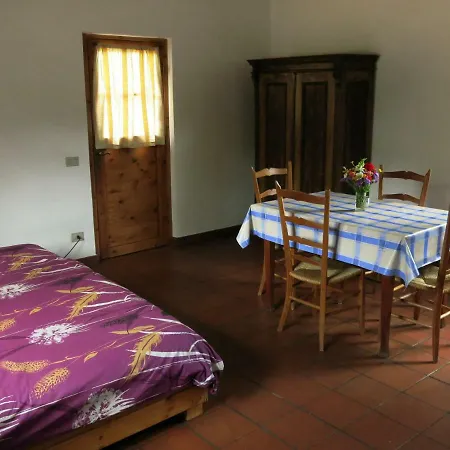 Casa Rosa * San Priamo